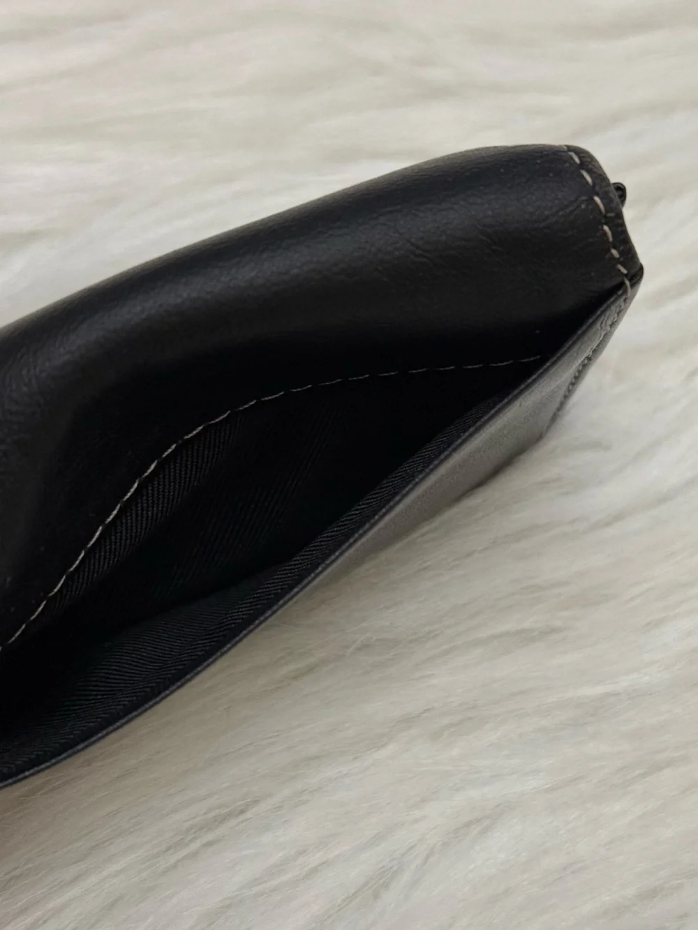 PERRY ELLIS -  BLACK GENUINE LEATHER PORTFOLIO CARDHOLDER WALLET